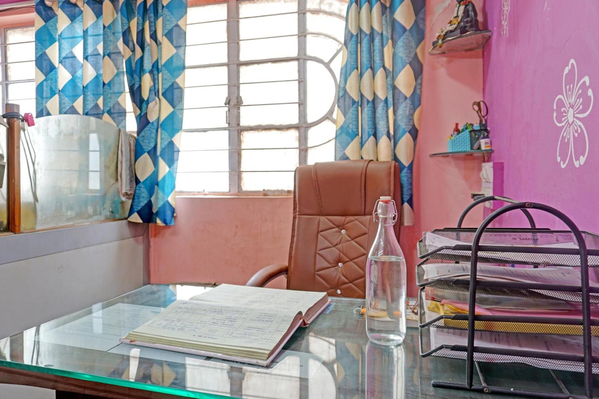 Spot On Hotel Prakash Residency, Near Hanuman Gym Ajmera Colony, Pimpri 外观 照片
