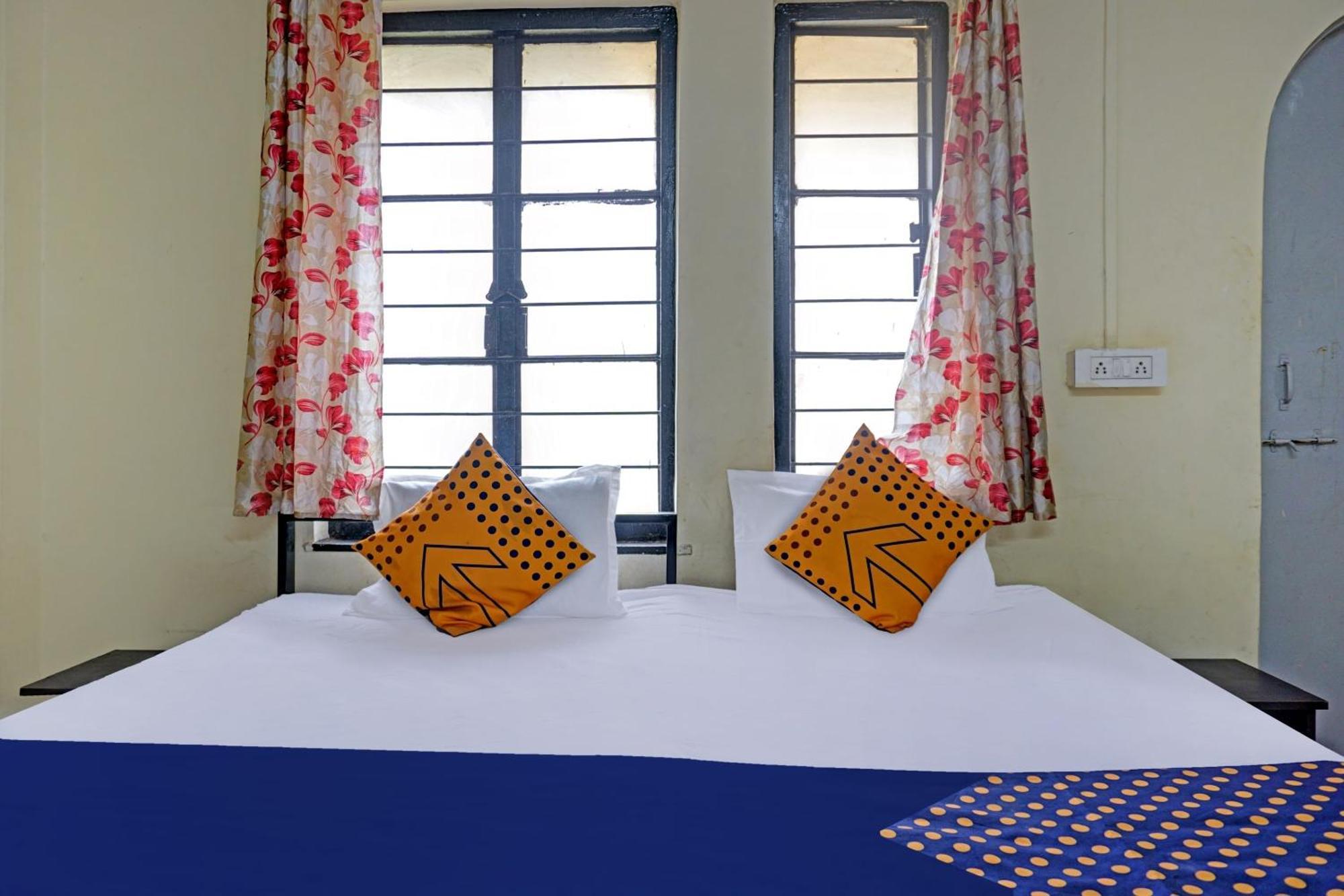 Spot On Hotel Prakash Residency, Near Hanuman Gym Ajmera Colony, Pimpri 外观 照片
