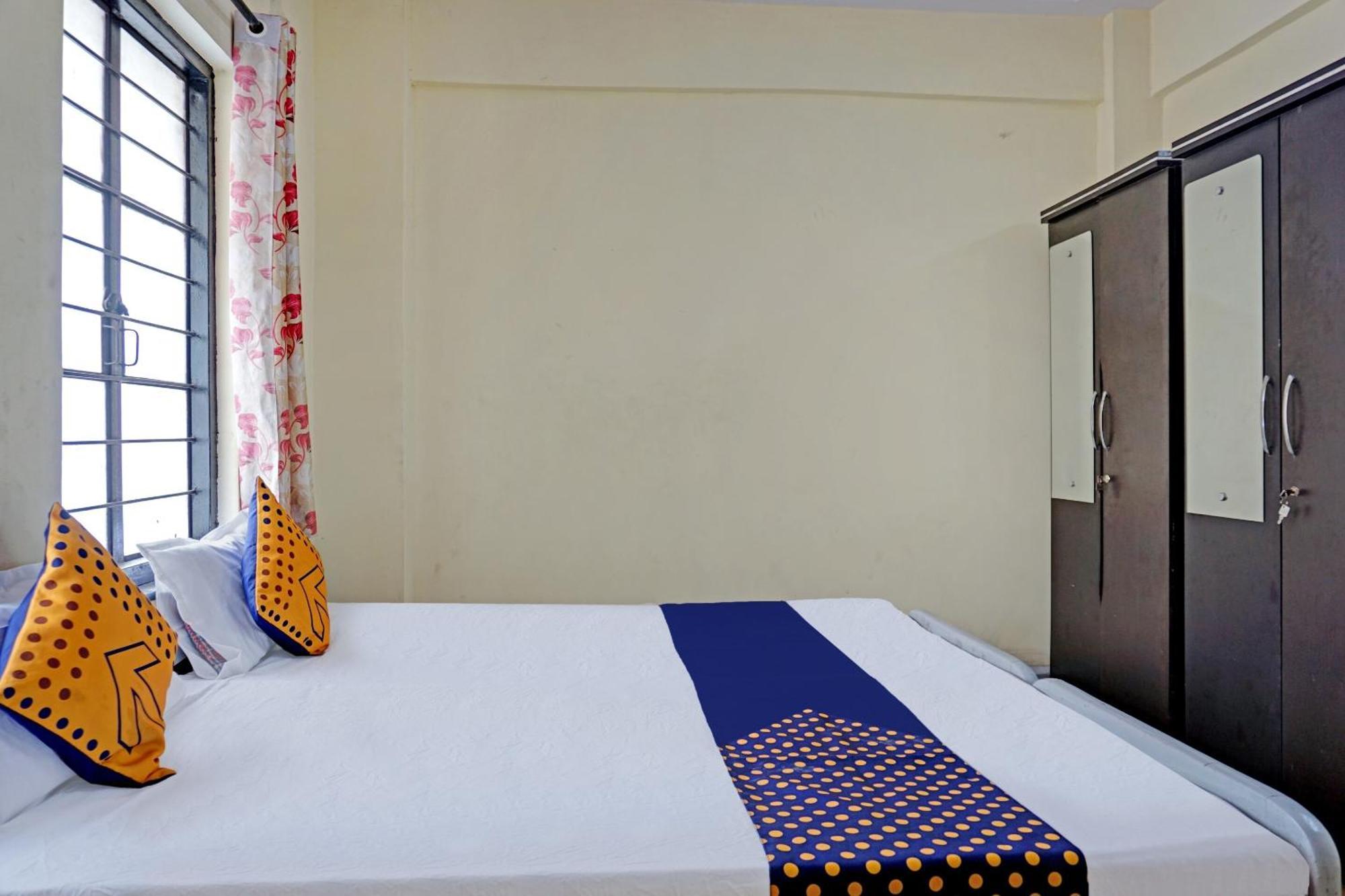 Spot On Hotel Prakash Residency, Near Hanuman Gym Ajmera Colony, Pimpri 外观 照片