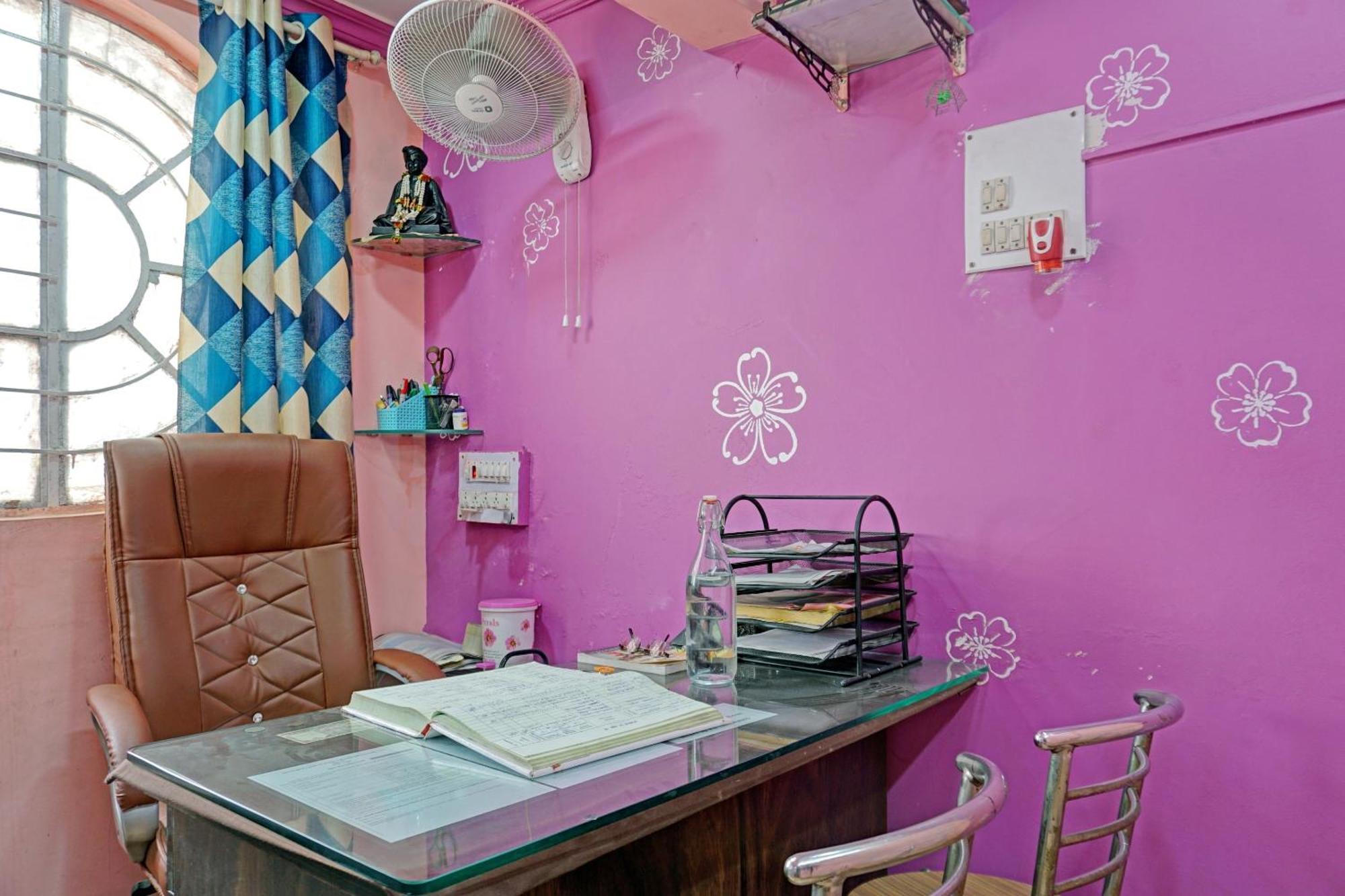 Spot On Hotel Prakash Residency, Near Hanuman Gym Ajmera Colony, Pimpri 外观 照片