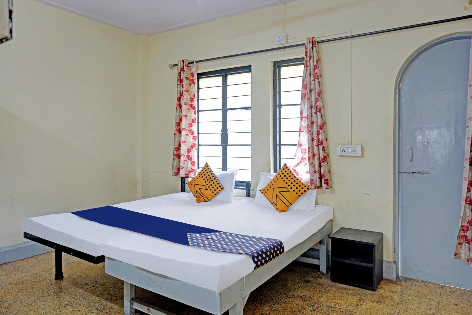 Spot On Hotel Prakash Residency, Near Hanuman Gym Ajmera Colony, Pimpri 外观 照片