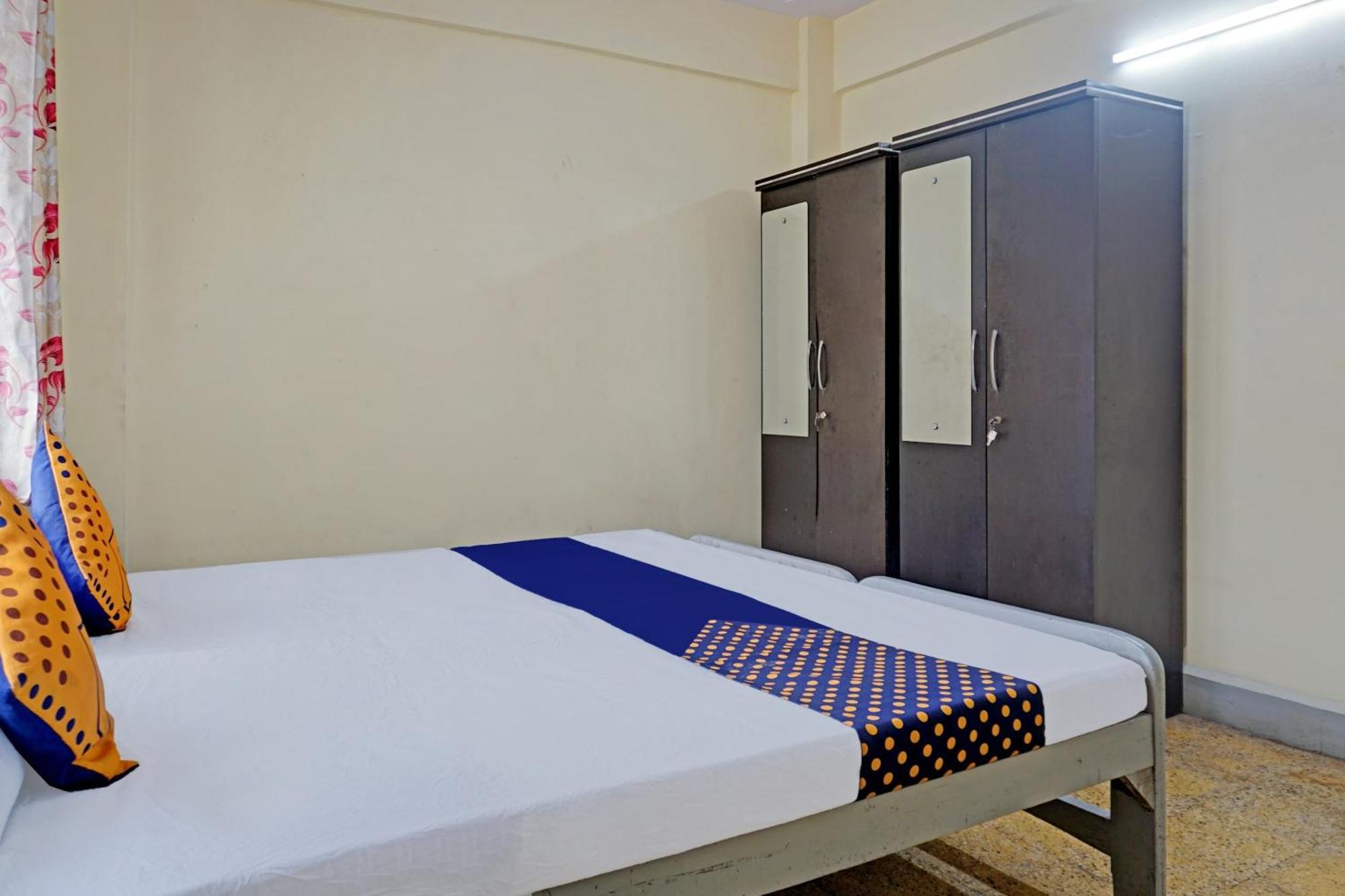 Spot On Hotel Prakash Residency, Near Hanuman Gym Ajmera Colony, Pimpri 外观 照片